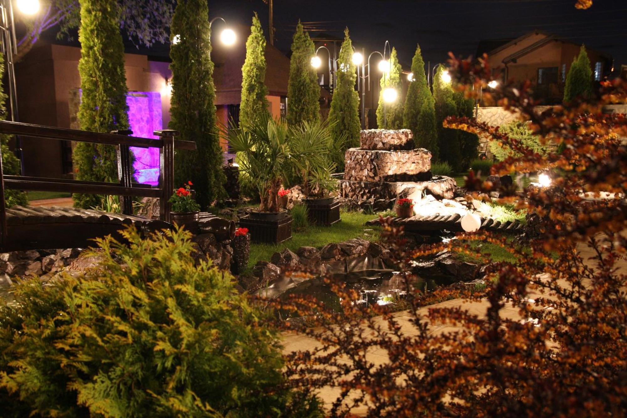 Rixo'S Guesthouse Circea Bagian luar foto